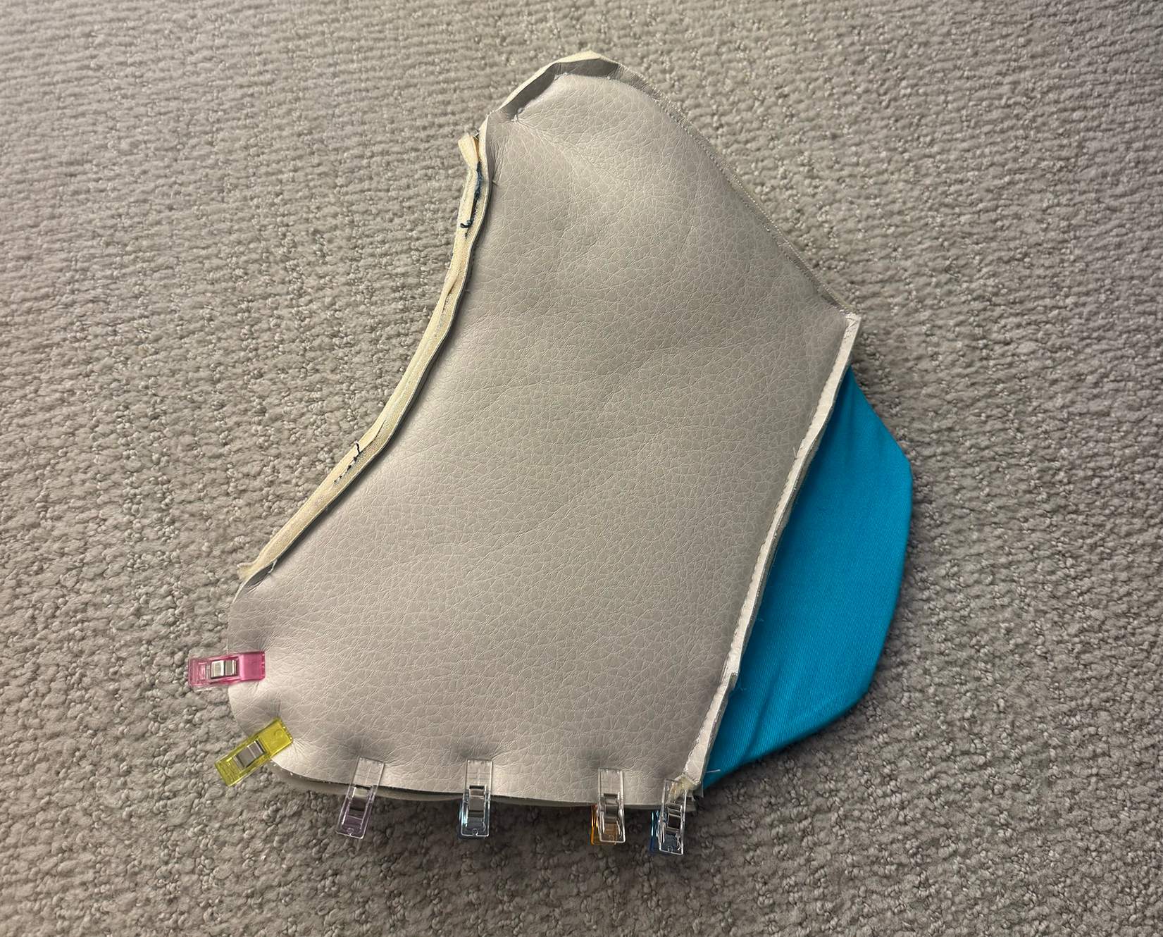 Inside-out stitched clutch with lining