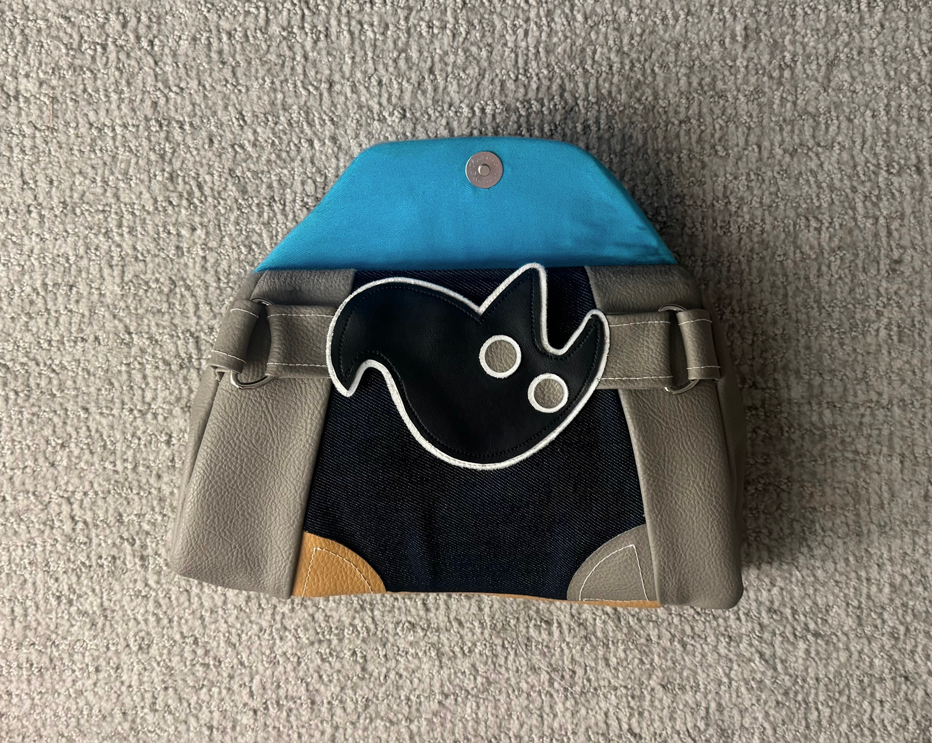 Finished ghostcat clutch with open flap